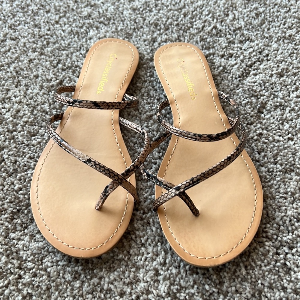PRIMP Sandals